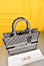 Book Tote Medium