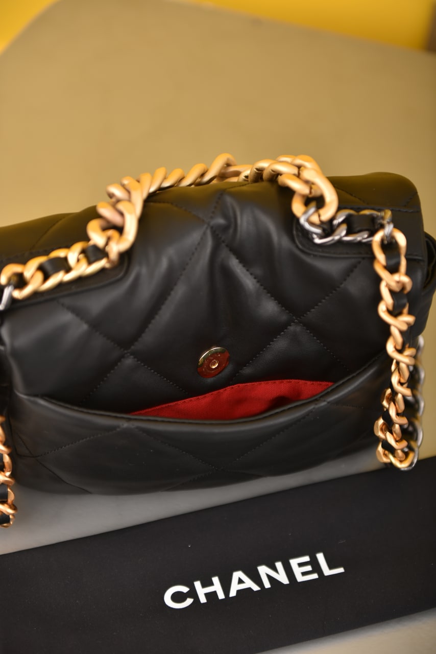 19 Handbag