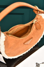 Arque Small Leather Shoulder Bag